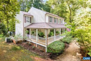 30 Mountain Laurel Rd