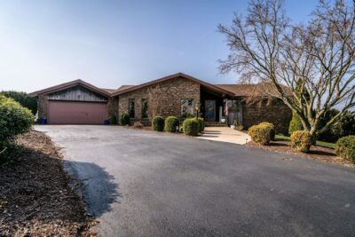 368 Broadmoor Ln