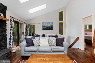 589 Pedlars Edge Dr