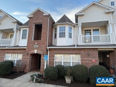 1075 Weybridge Ct