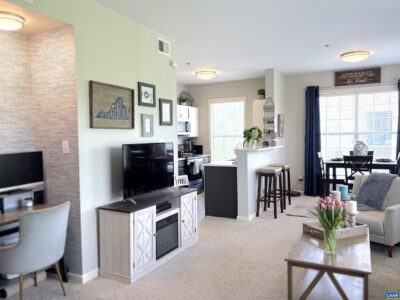 280 Riverbend Dr