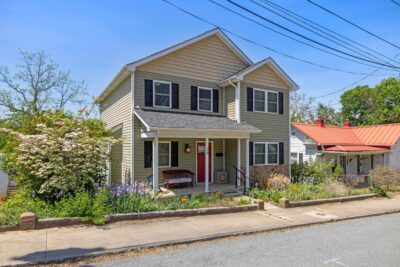 26 Lake Ave