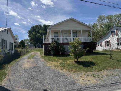 18 Breezewood Dr