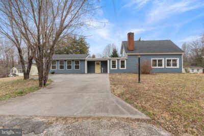 270 Ellis Dr