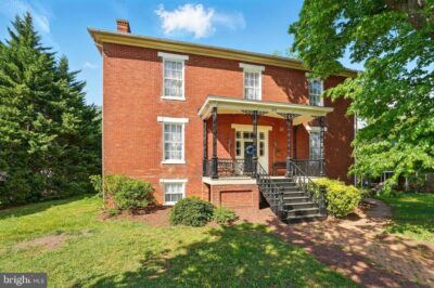133 W Fairview Rd