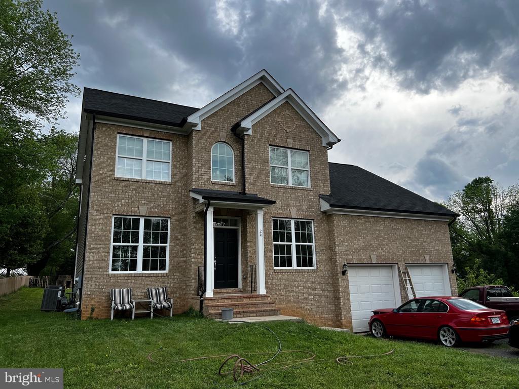 24 Willis Ln